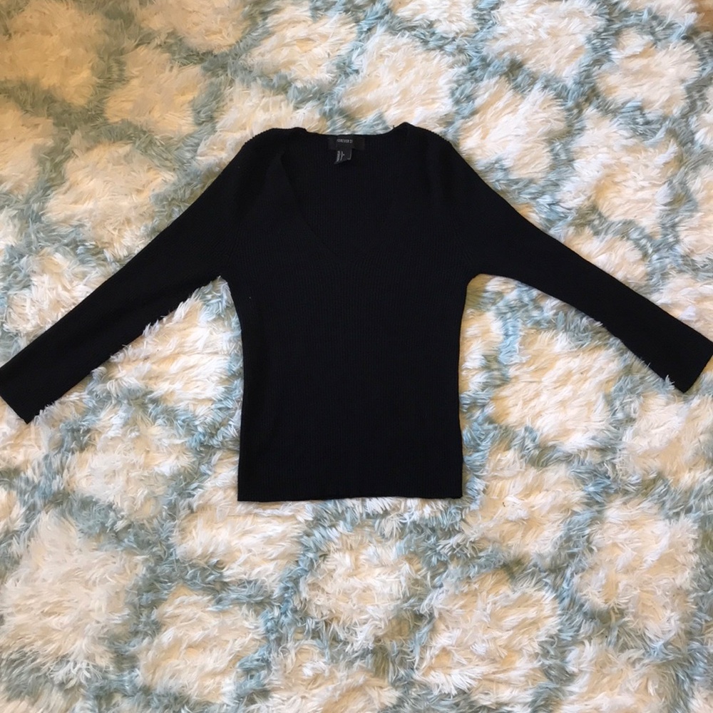 Forever 21 black crop top sweater size L